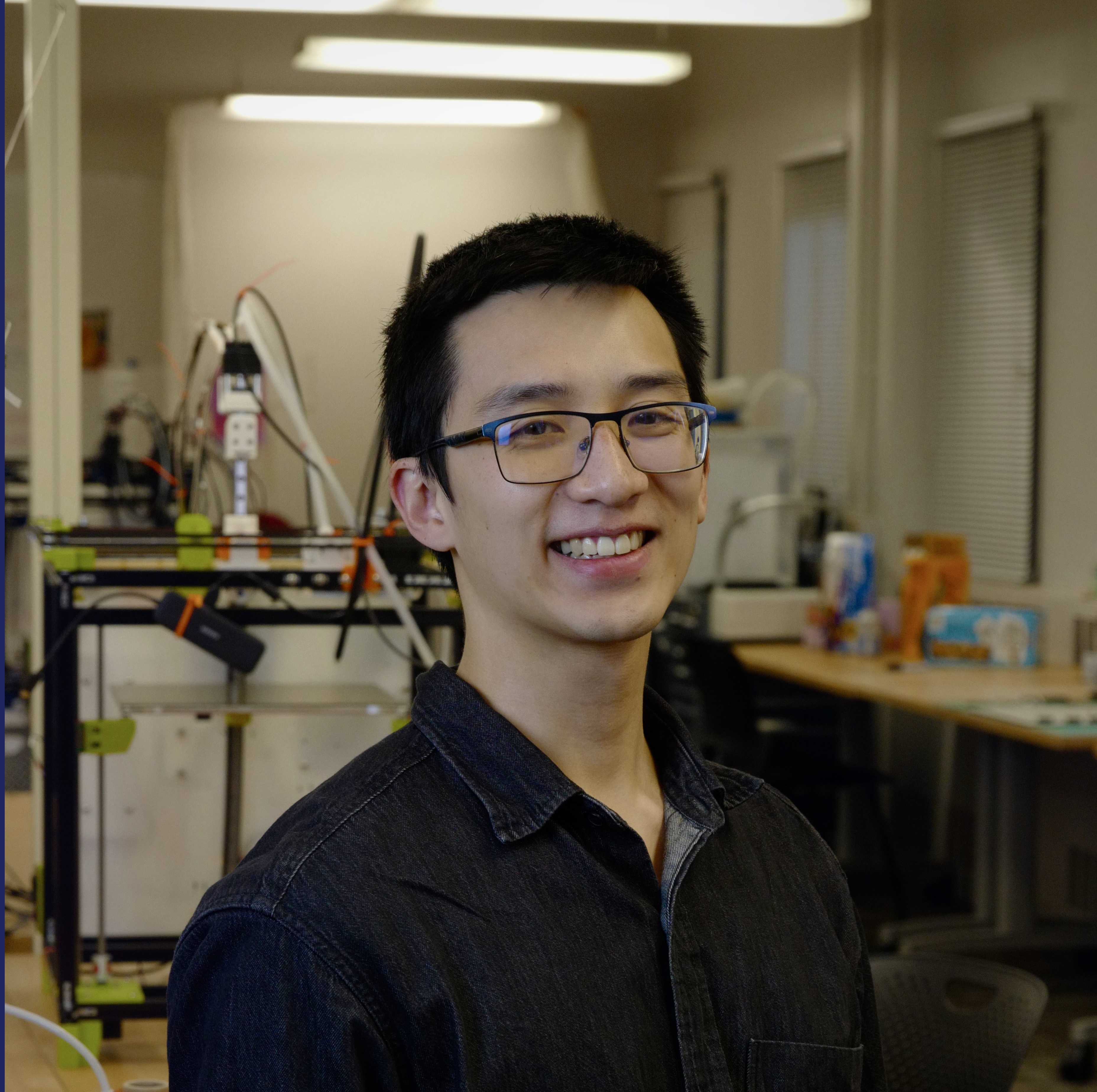 Vinh's headshot